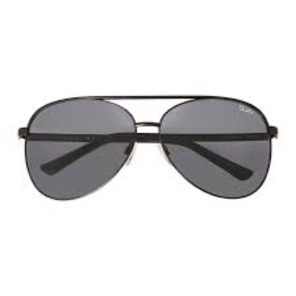 Women’s Quay Vivienne 126 Black Aviator Sunglasses